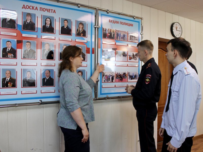 Надымские полицейские организовали ознакомительную экскурсию  для молодых коллег